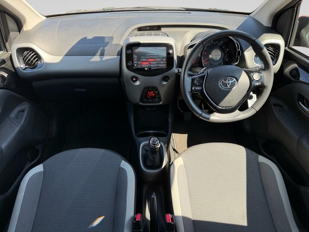 Toyota Aygo 1.0 Vvt-i X-trend Tss RV71XLJ Black #2