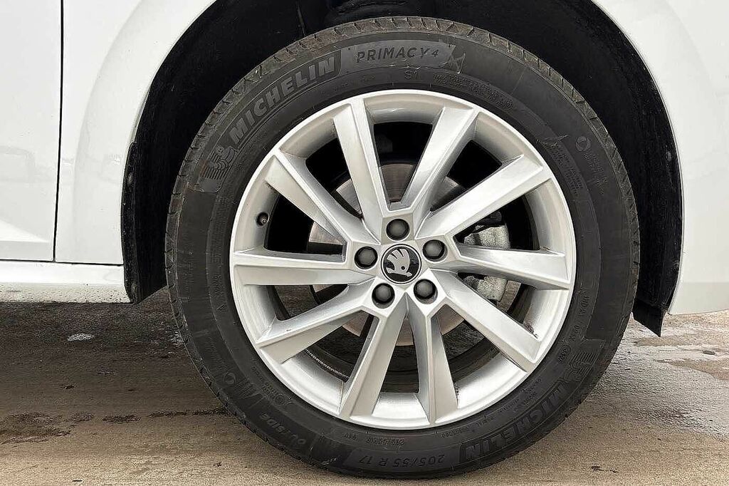 Skoda Kamiq 1.0 Tsi Se Edition Dsg White #5