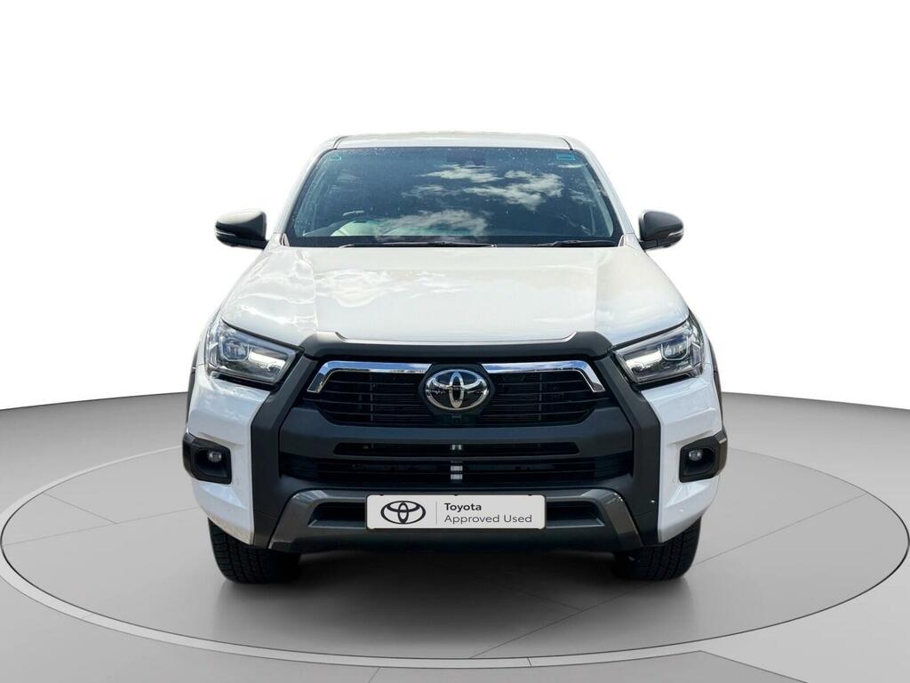 Toyota HILUX Invincible X Dcab Pick Up 2.8 D 48V White #3