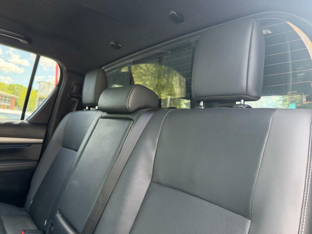 Toyota HILUX Invincible Dcab Pick Up 2.4 D-4d Grey #19