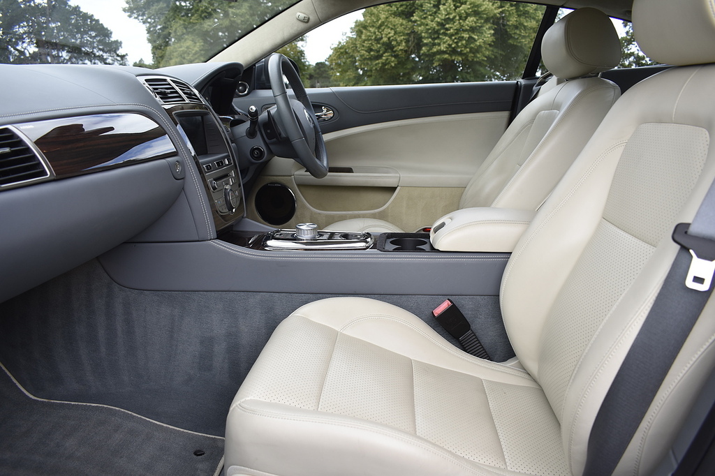 Jaguar XK 2011 5.0 V8 Coupe Euro 5 385 Ps Silver #38
