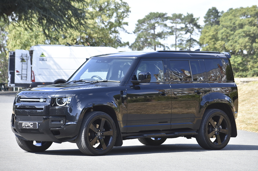 Land Rover Defender 110 Suv Black #5