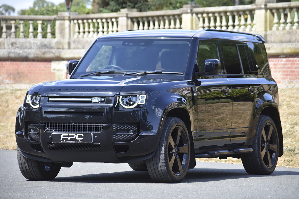 Land Rover Defender 110 Suv Black #4