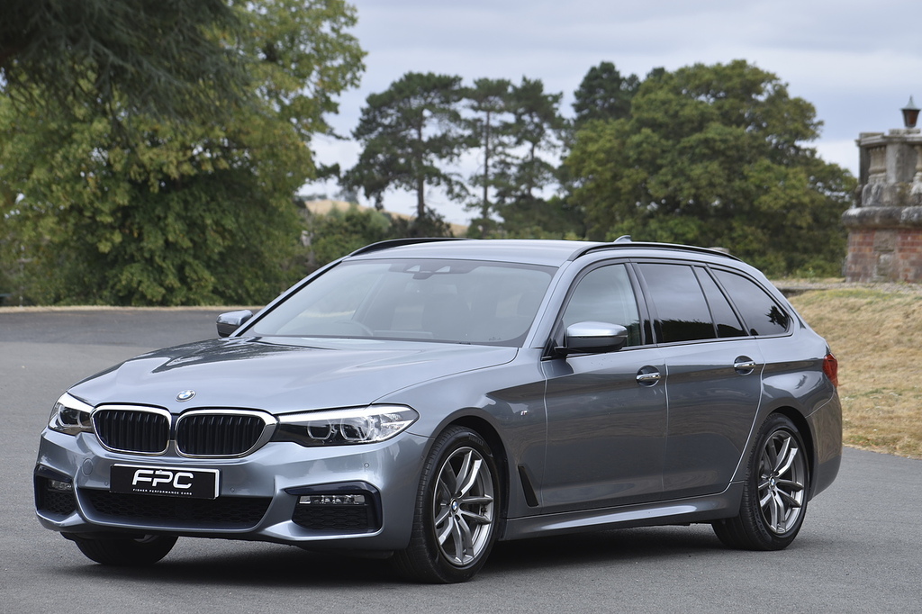 BMW 5 Series Estate #6