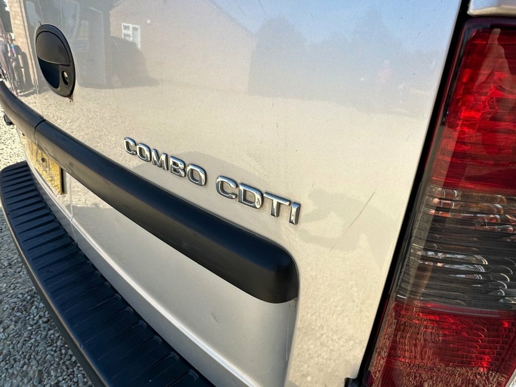 Vauxhall Combo Panel Van Red #12
