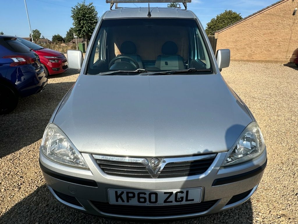 Vauxhall Combo 1.3L Se Silver #2