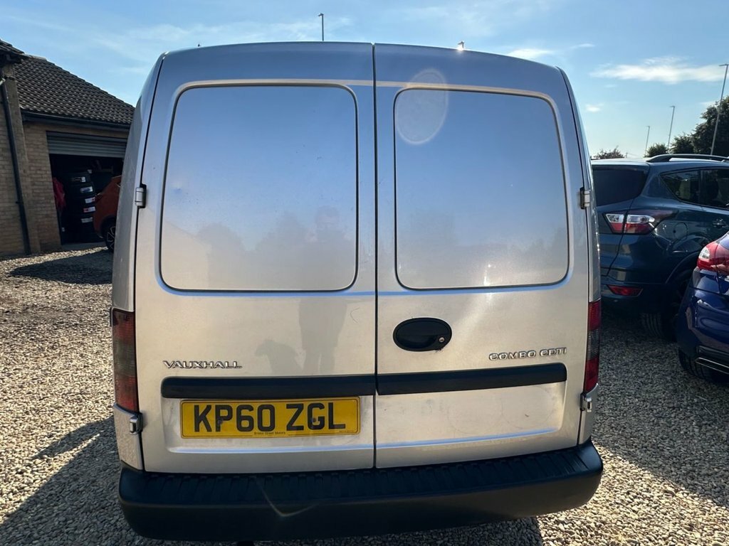Vauxhall Combo Panel Van Red #7