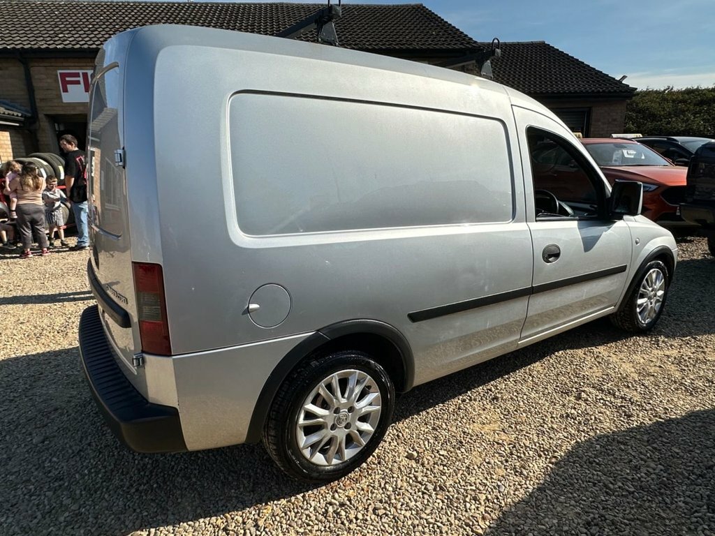 Vauxhall Combo 1.3L Se Silver #3