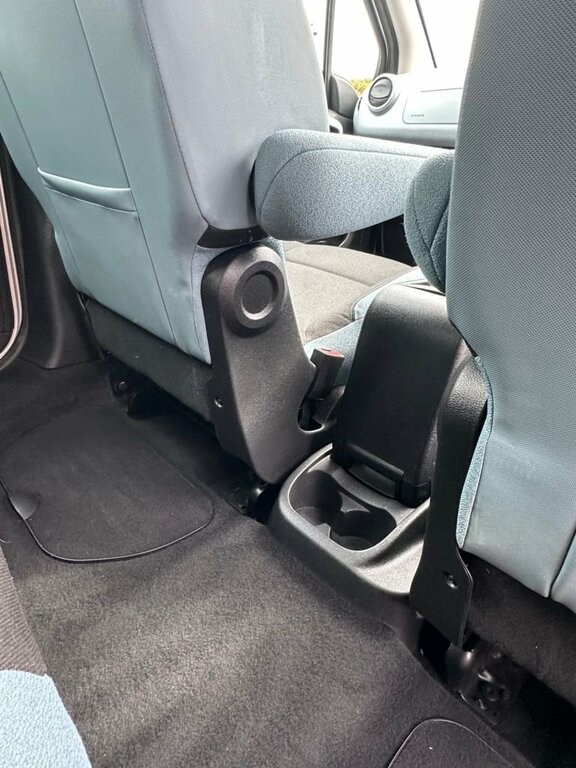 Citroen Berlingo Hdi Vtr 5-Door Wheelchair Accssible With Low Miles Silver #47