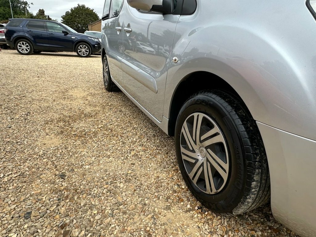 Citroen Berlingo Hdi Vtr 5-Door Wheelchair Accssible With Low Miles Silver #17