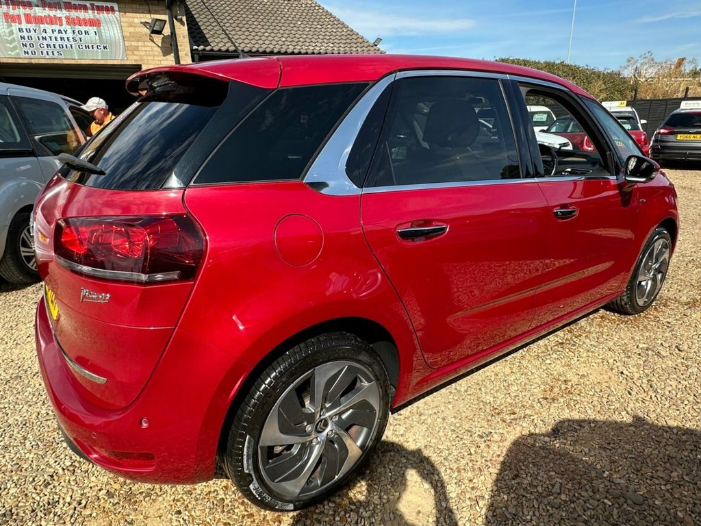 Citroen C4 Picasso 1.6L Exclusive Red #6