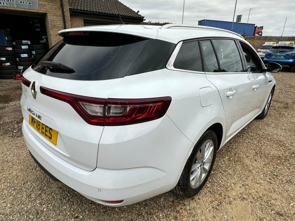 Renault Megane 1.5L Expression White #5