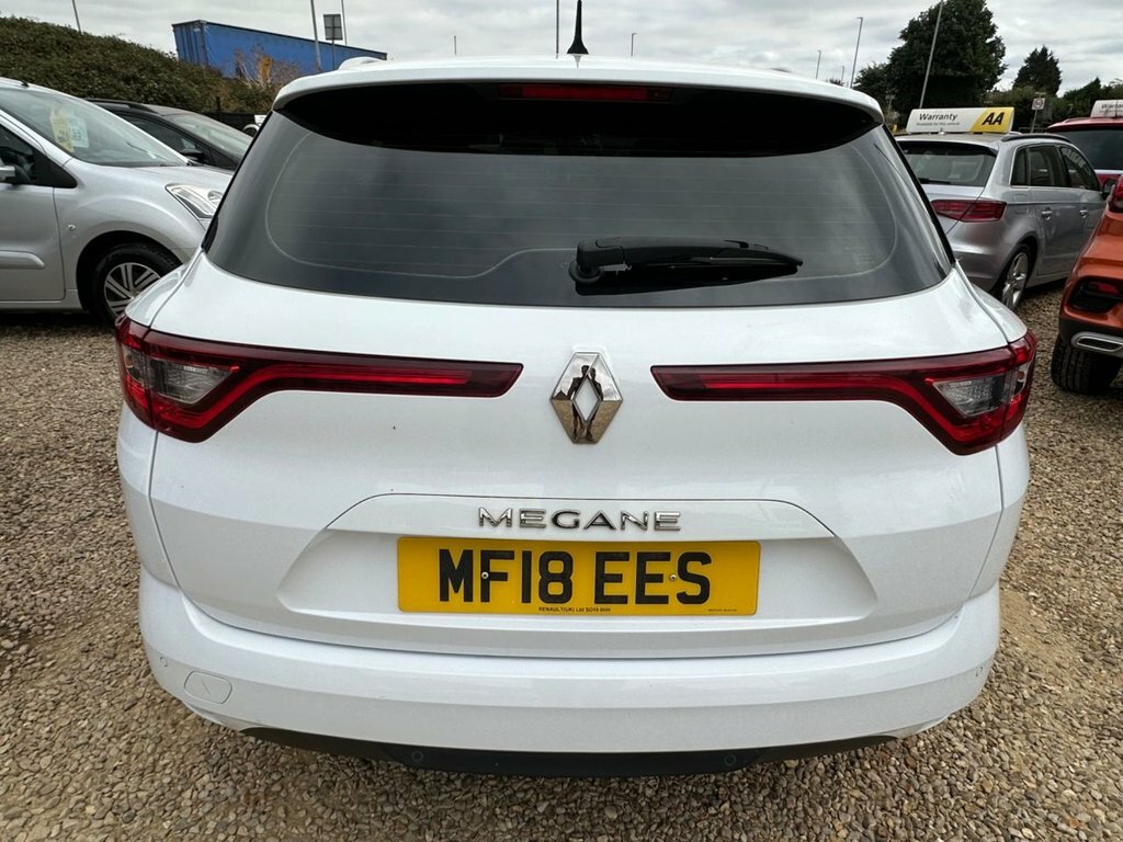 Renault Megane 1.5L Expression White #4