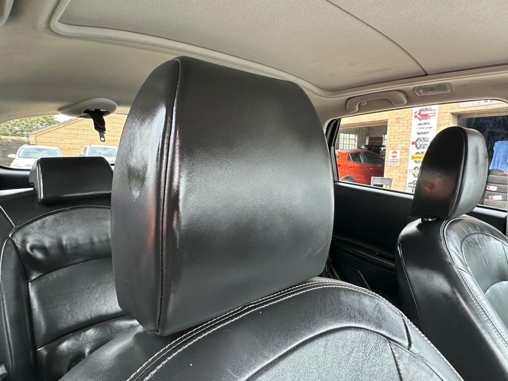 Nissan Qashqai 1.5 Dci N-tec Suv 2Wd Euro 5 11 White #30
