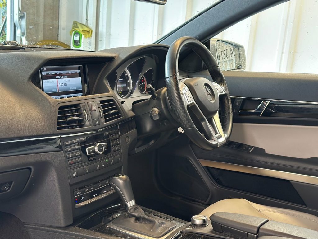 Mercedes-Benz E Class 3L Sport Silver #2
