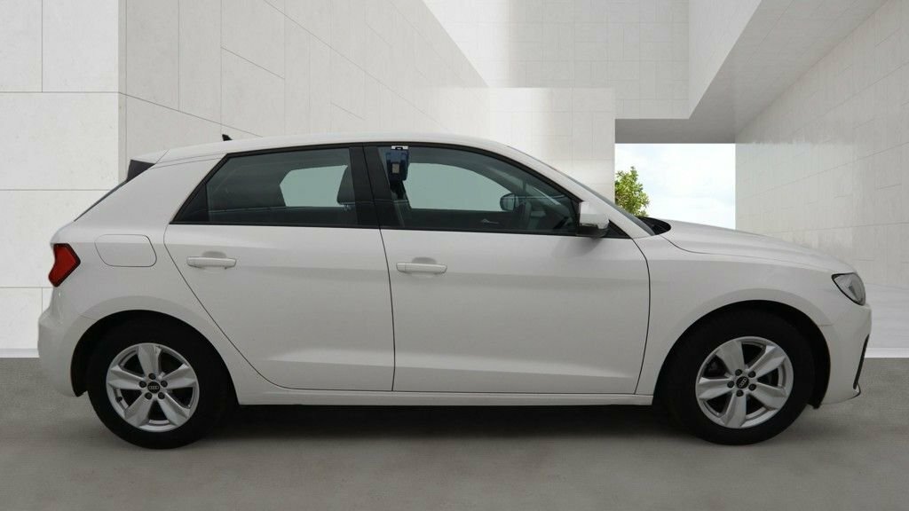 Audi A1 1L Technik White #6