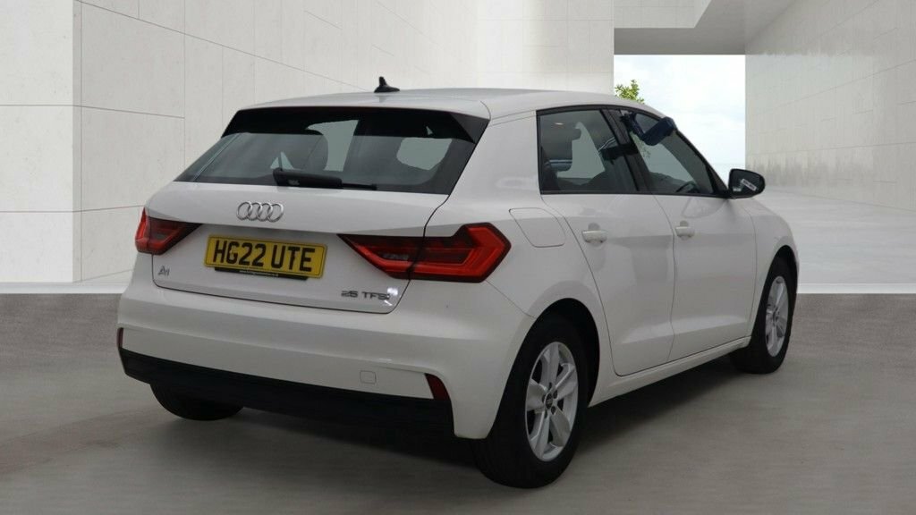 Audi A1 1L Technik White #5