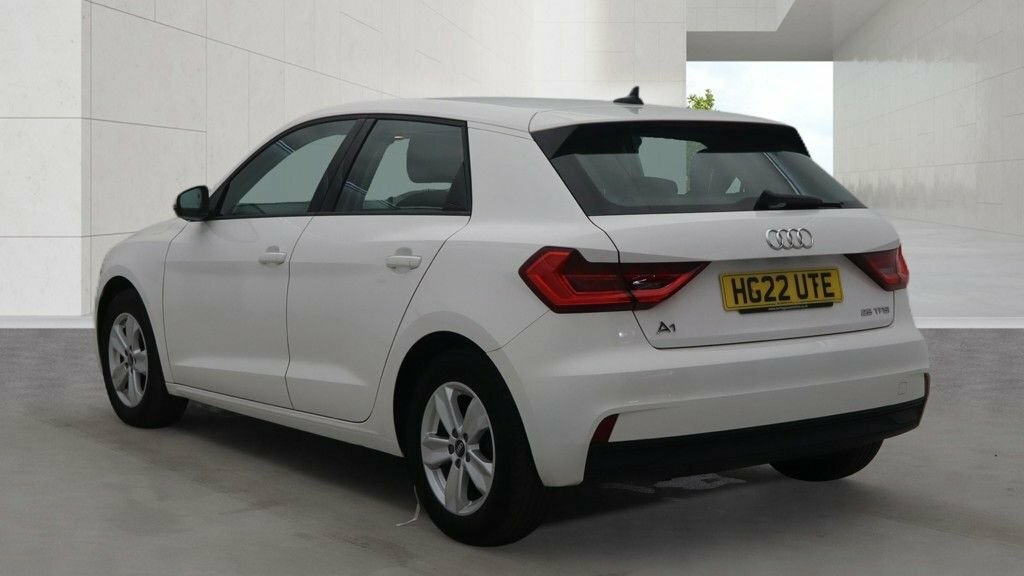 Audi A1 1L Technik White #4