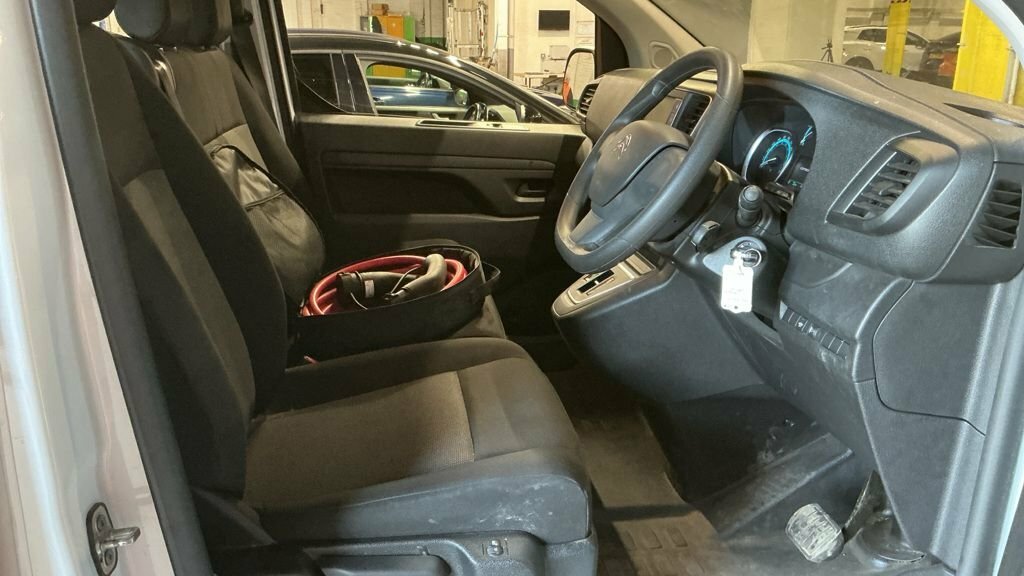 Citroen e-SpaceTourer Mpv White #2