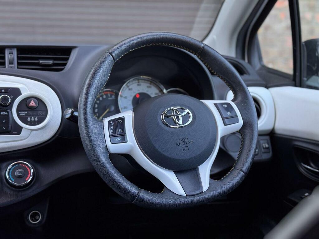 Toyota Yaris 2013 63 1.33  #33