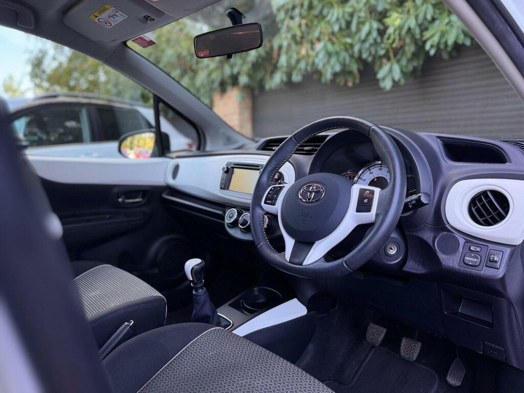 Toyota Yaris 2013 63 1.33  #9
