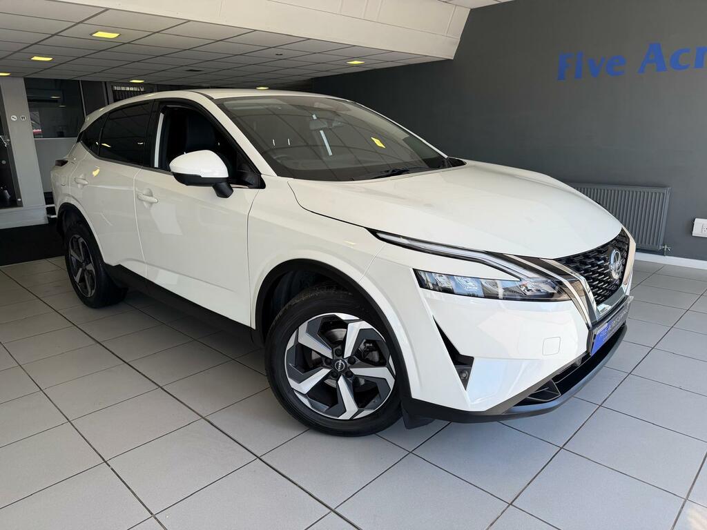 Nissan Qashqai 1.2L N-connecta White #1