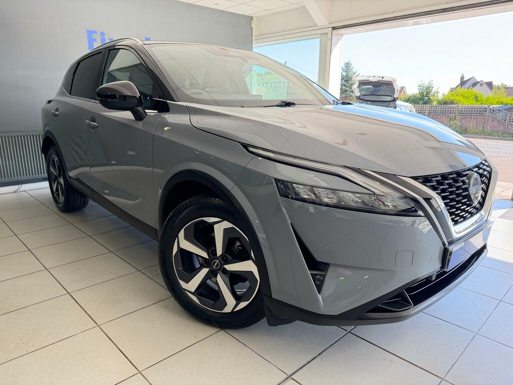 Nissan Qashqai 1.2L N-connecta White #2