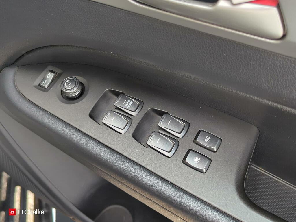 SsangYong Musso 2.2 Saracen 179 Bhp Grey #16