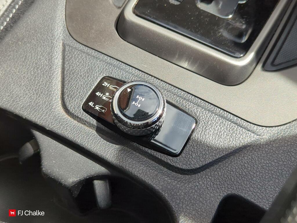 SsangYong Musso 2.2 Saracen 179 Bhp Grey #29