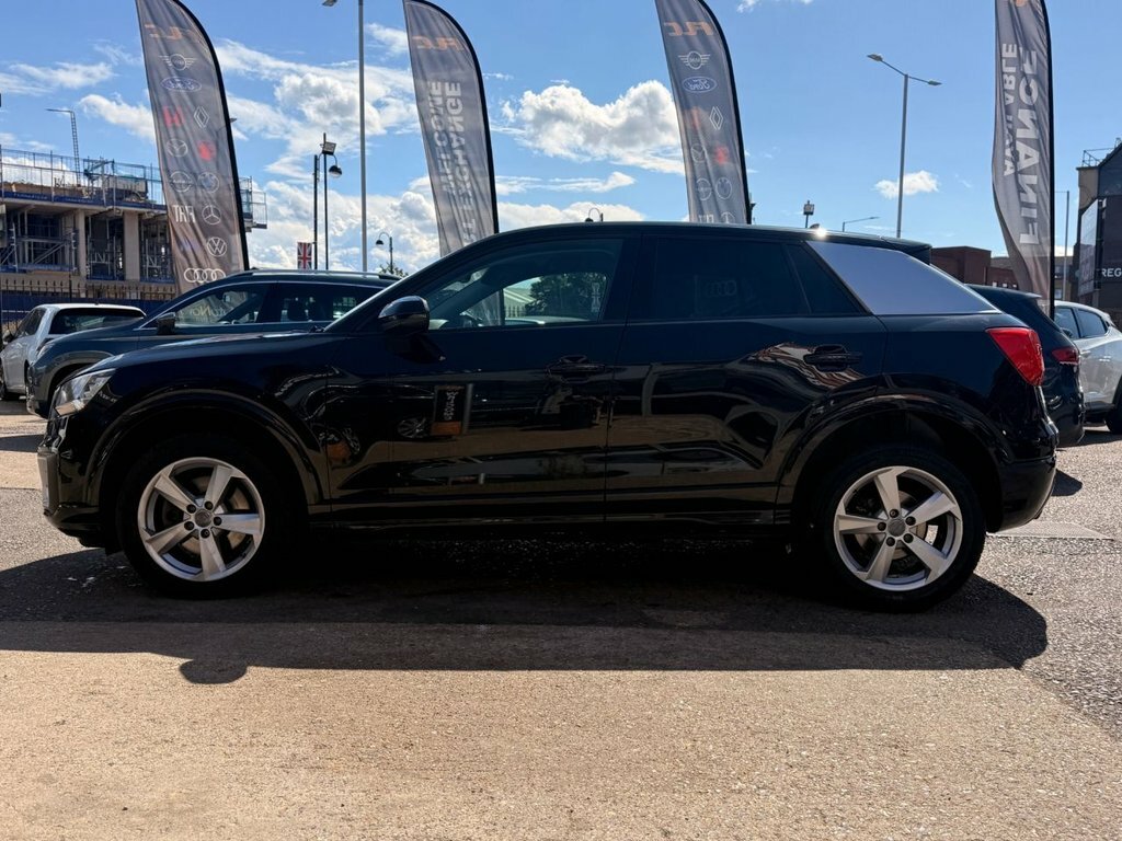 Audi Q2 1L Sport DA67XDZ Black #5