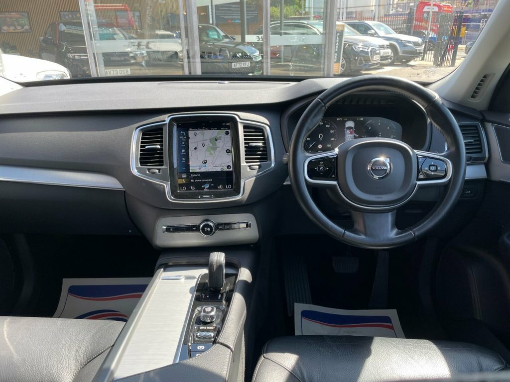 Volvo XC90 2L Momentum Black #2