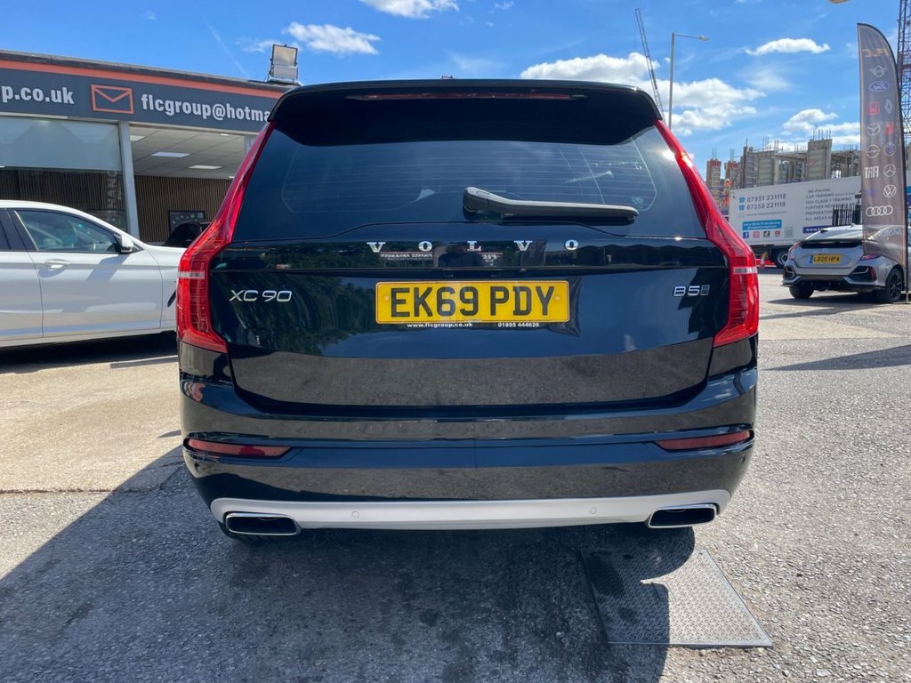 Volvo XC90 2L Momentum Black #5