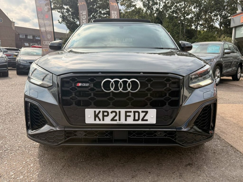 Audi SQ2 2L Black Edition Blue #9