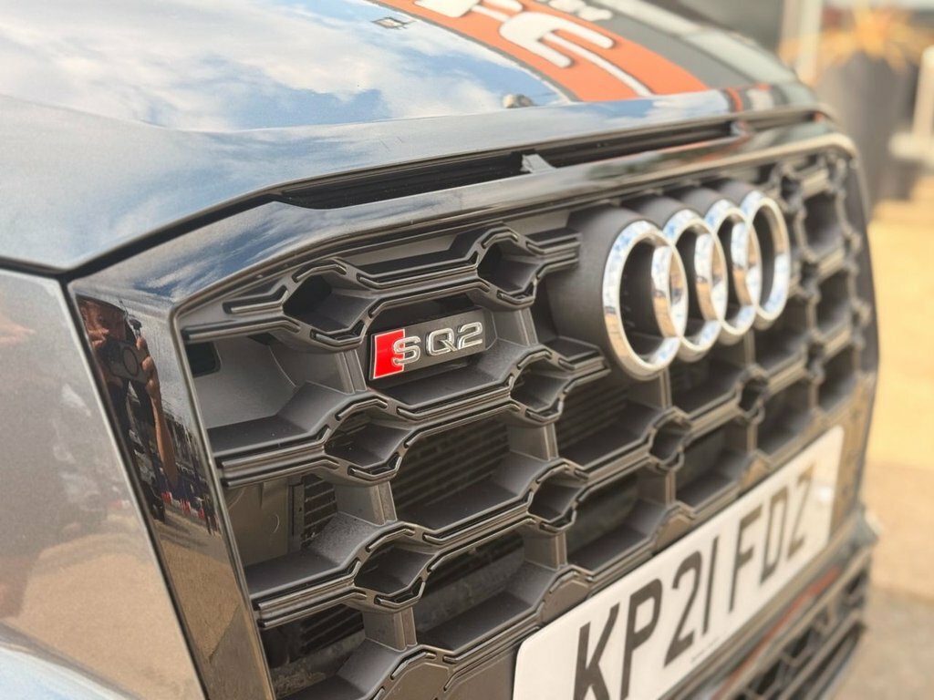 Audi SQ2 2L Black Edition Blue #58