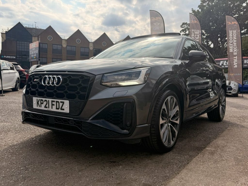 Audi SQ2 2L Black Edition Blue #8