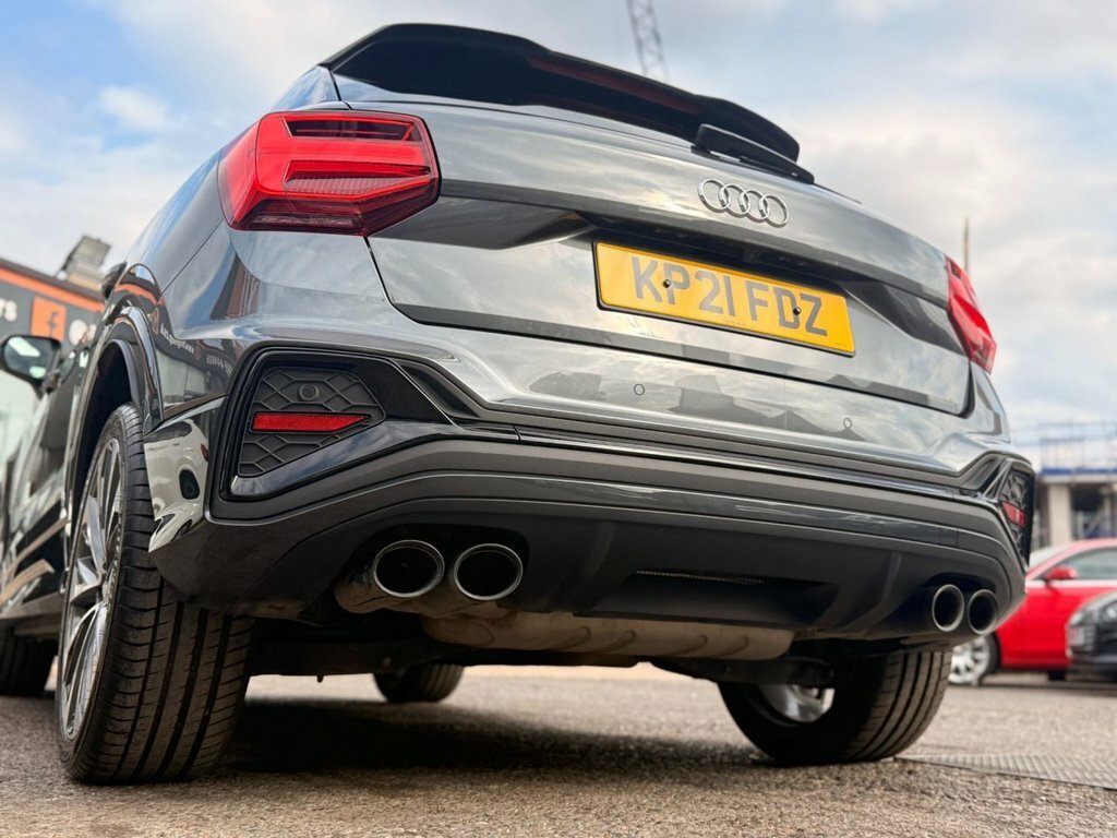 Audi SQ2 2L Black Edition Blue #65