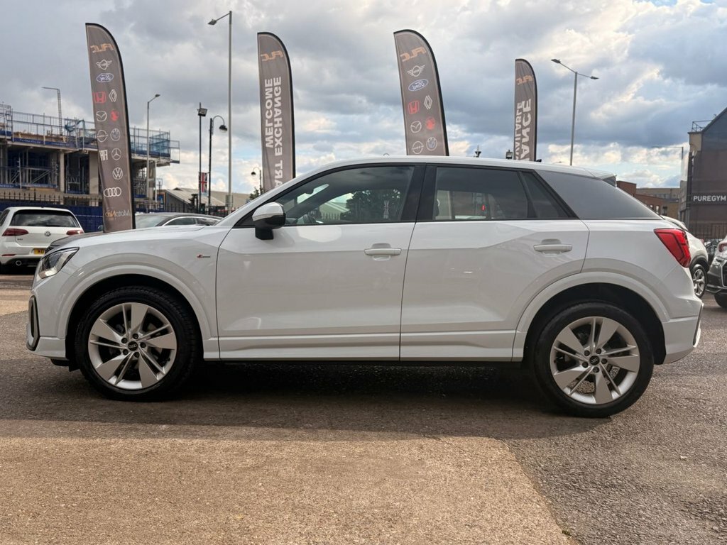 Audi Q2 1L S Line VK22FEV White #6