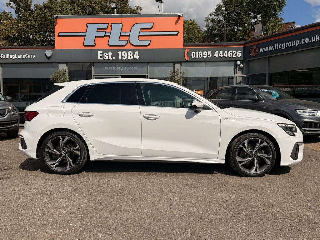 Audi A3 1L S Line YC21TTB White #5
