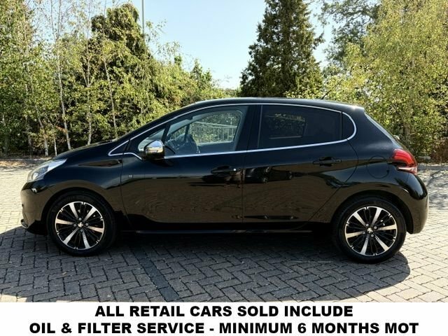 Peugeot 208 1.5 Bluehdi Tech Edition Black #3