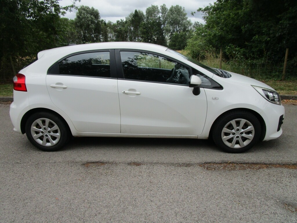Kia RIO 1.3 1 - 13 Services - Great Little Car - 35 Road SE65WEC White #2