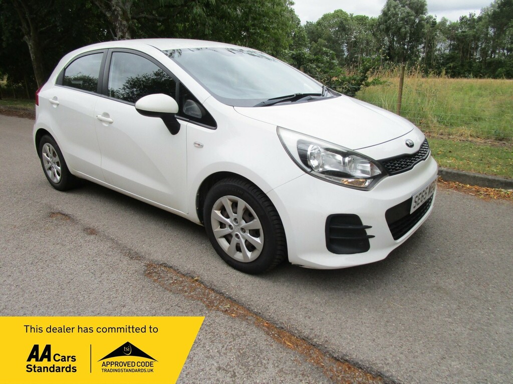 Kia RIO 1.3 1 - 13 Services - Great Little Car - 35 Road White