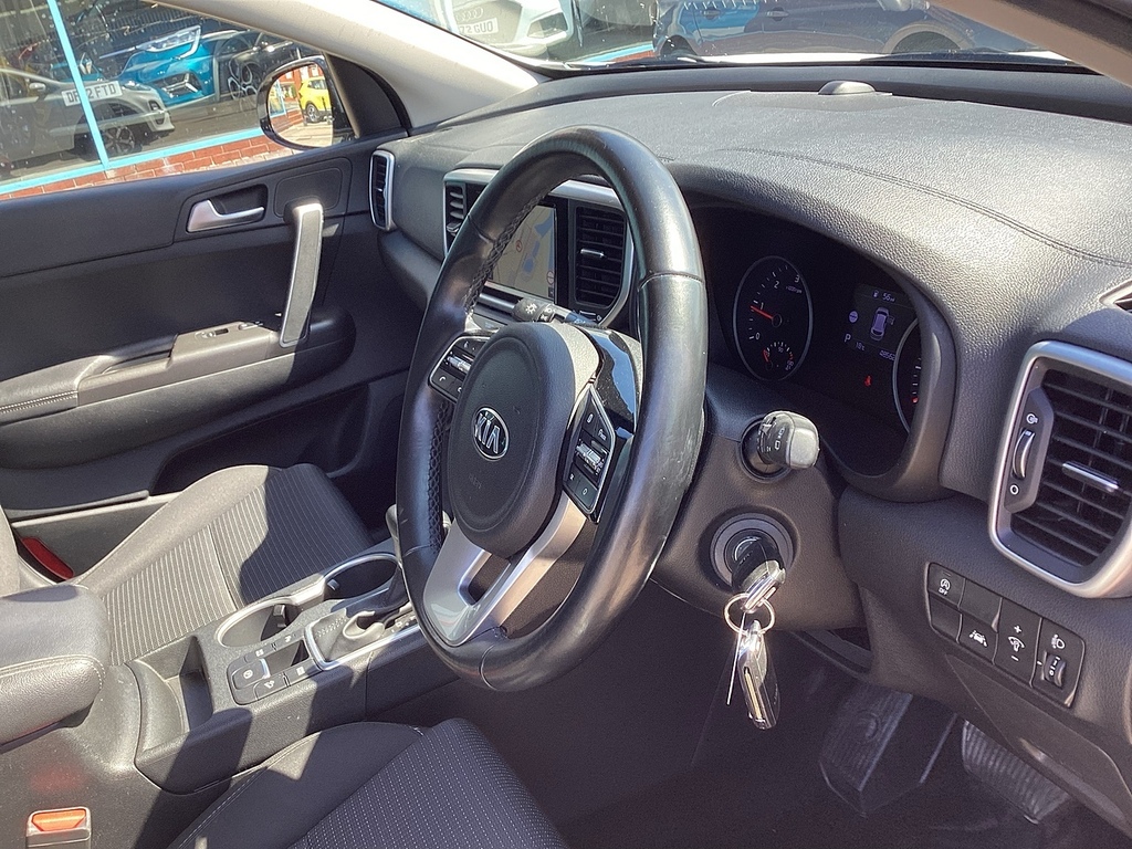 Kia Sportage Crdi 2 LF19KKX White #6