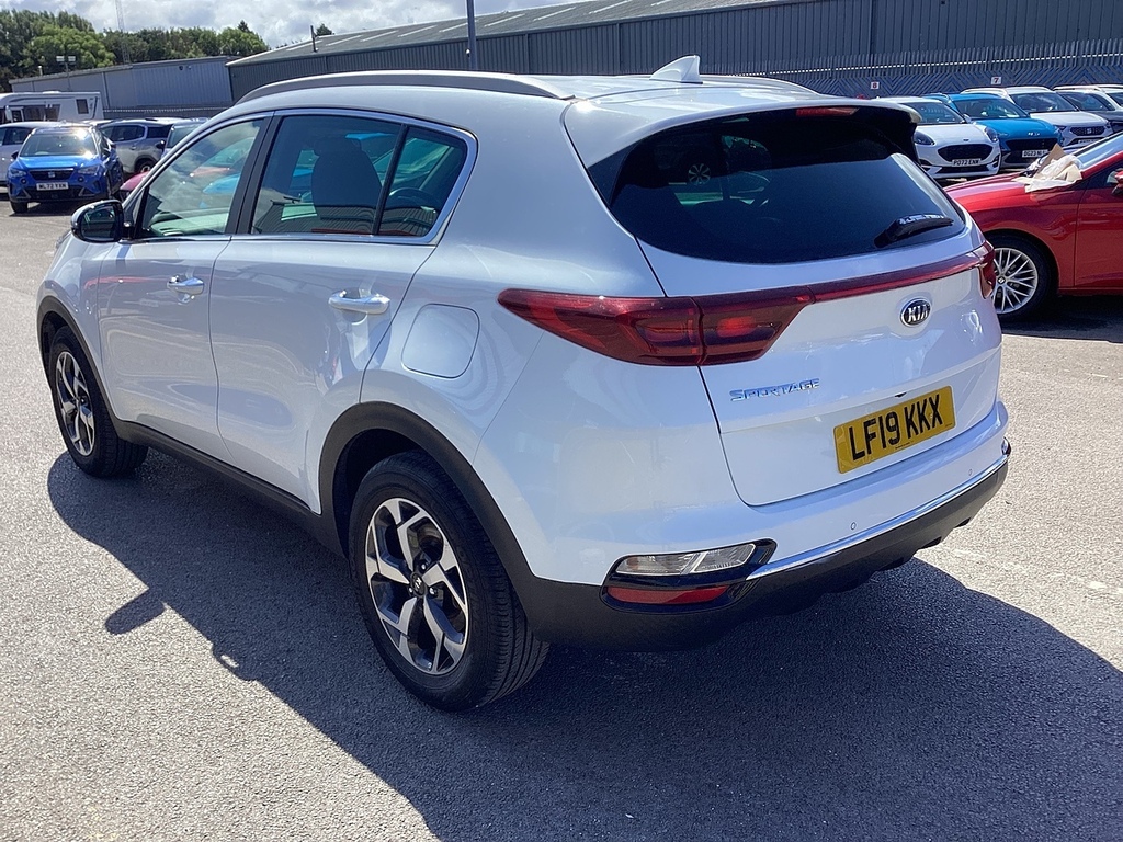 Kia Sportage Crdi 2 LF19KKX White #2