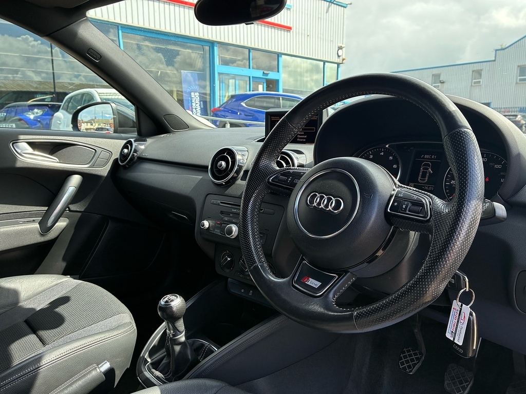 Audi A1 Tfsi S Line Black #5