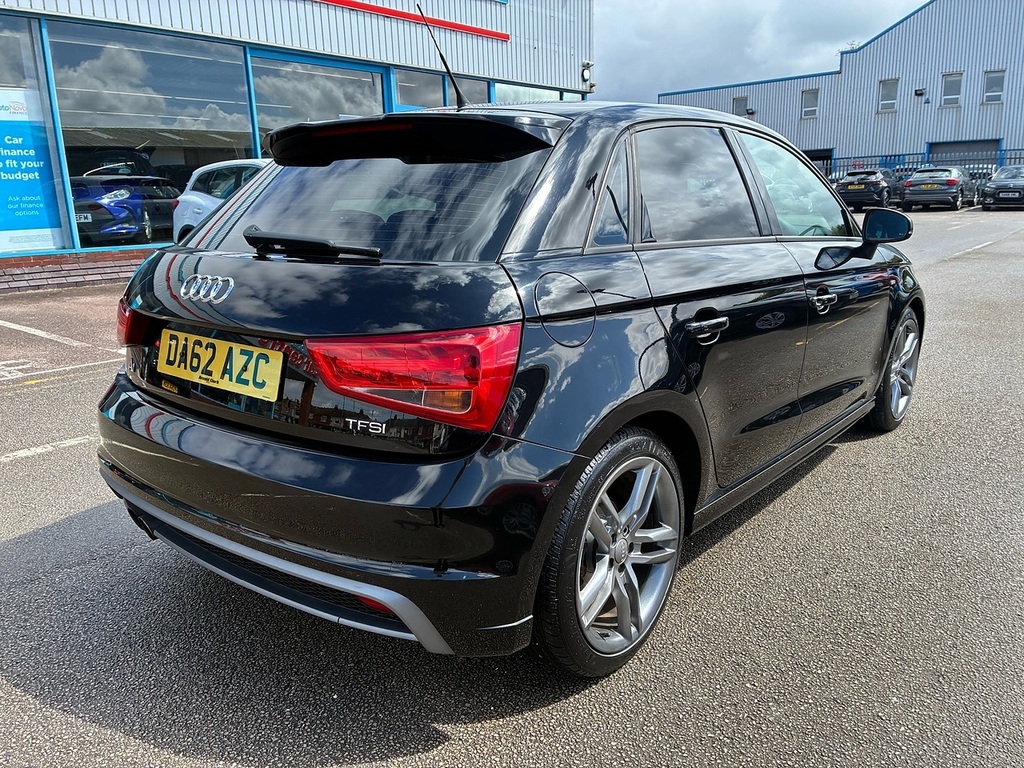 Audi A1 Tfsi S Line Black #4