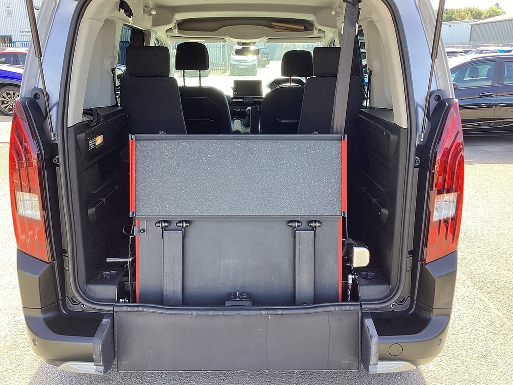 Peugeot Rifter Mpv Silver #32