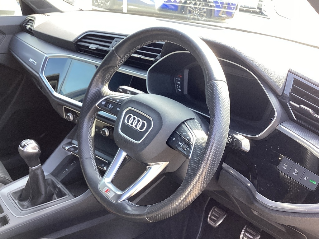 Audi Q3 35 Tfsi Sport S Tronic Comfortsound Pack Silver #16