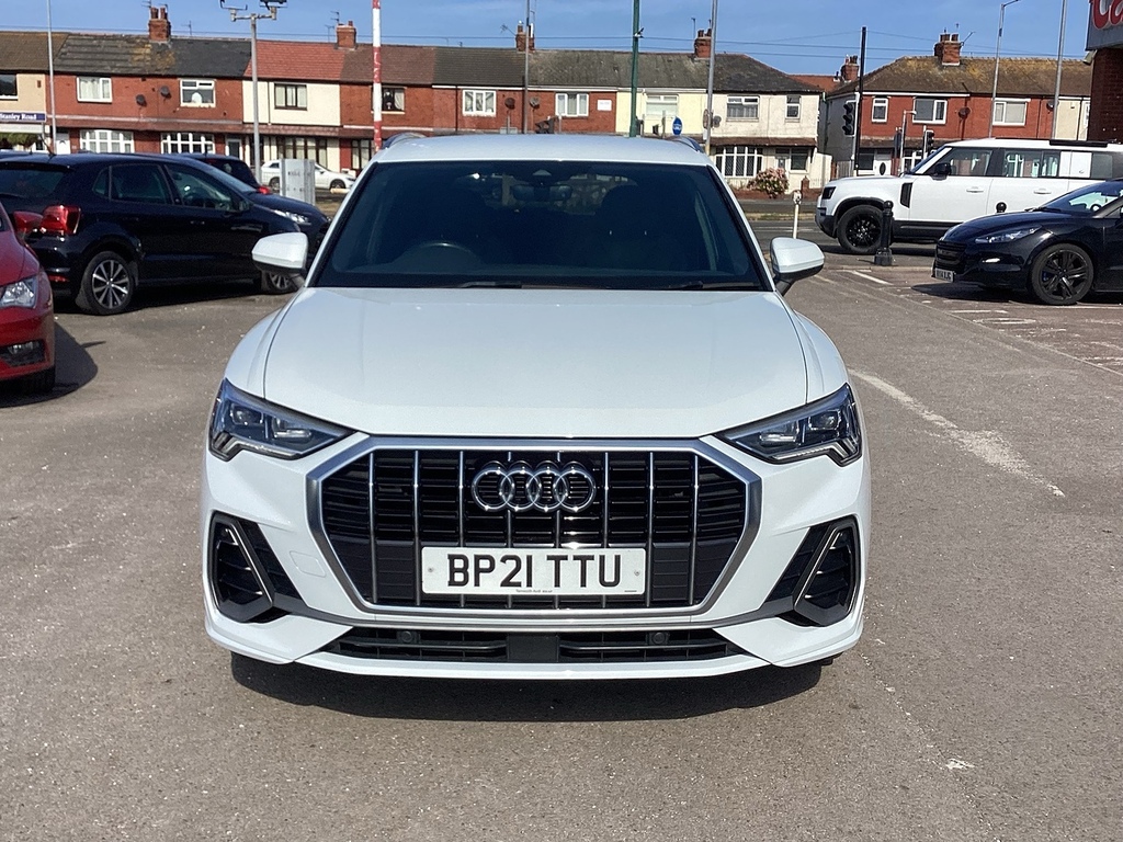 Audi Q3 35 Tfsi Sport S Tronic Comfortsound Pack Silver #10
