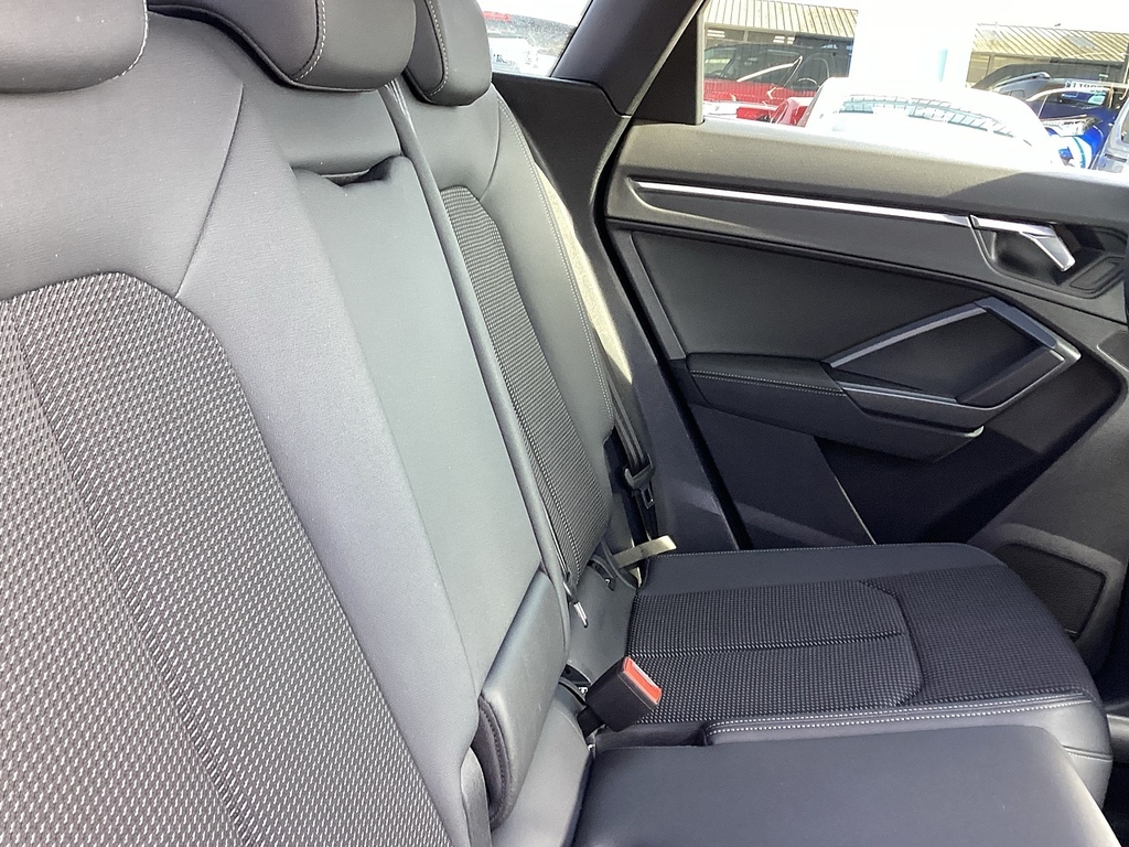 Audi Q3 35 Tfsi Sport S Tronic Comfortsound Pack Silver #40