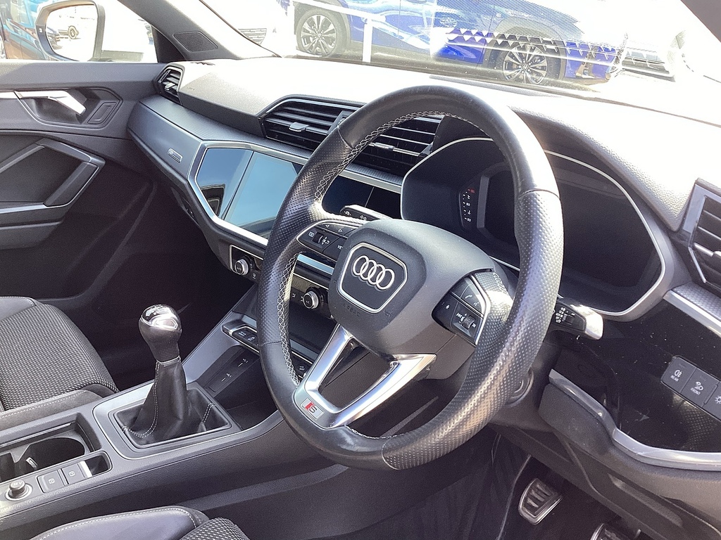 Audi Q3 Tfsi Cod S Line White #6